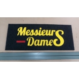 procuro por fornecedor de capacho personalizado pequeno Luz